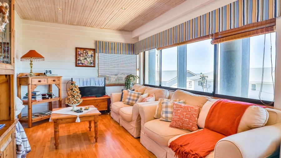 4 Bedroom Property for Sale in De Kelders Western Cape